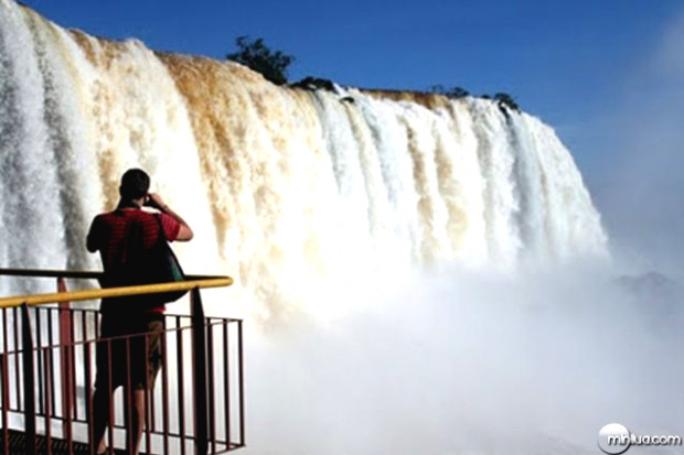 Iguazú-Falls-Brazil