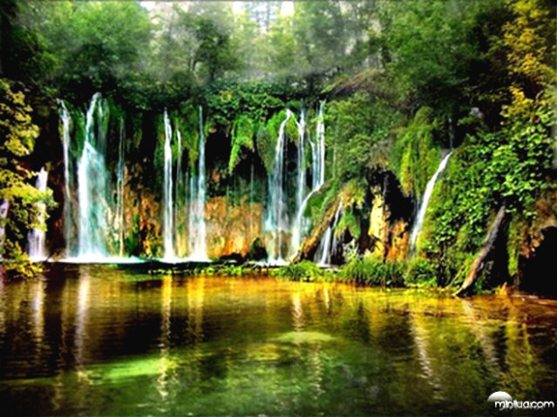 waterfalls-of-Plitvice-Lakes-Croatia