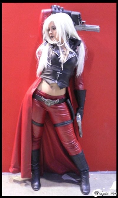 dante_cosplay_female_version_by_Core_Ray