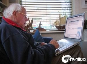 pessoa-idosa-computador