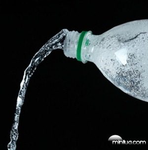 bubbles-garrafa-de-refrigerante-agua-mineral-garrafas_3243801