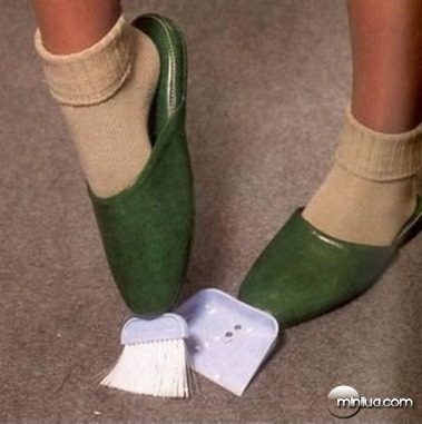 a98339_slippers_11-cleaning