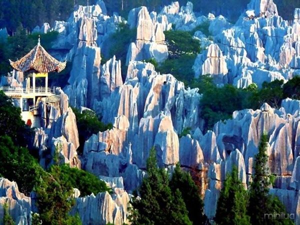 the-Stone-Forest-in-Shilin-10